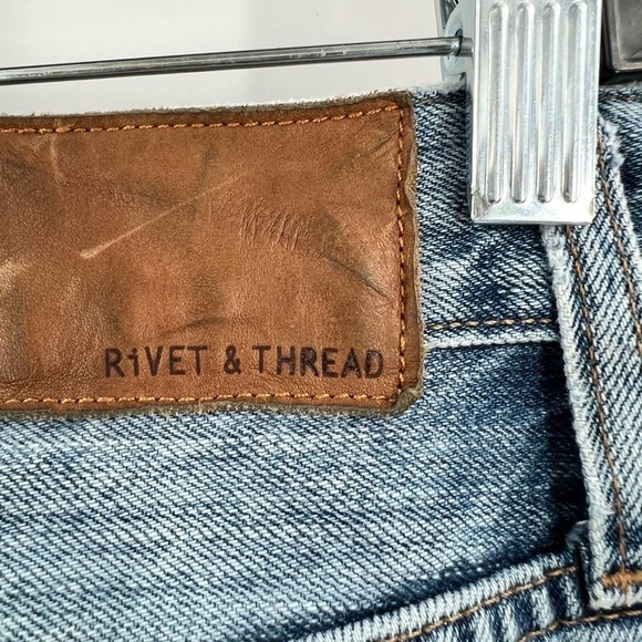 Rivet & Thread blue jeans straight leg size 25 button front - Picture 9 of 12